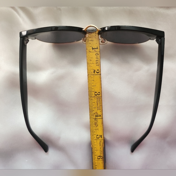 Round Frame Fashion Sunglasses - Picture 2 of 6